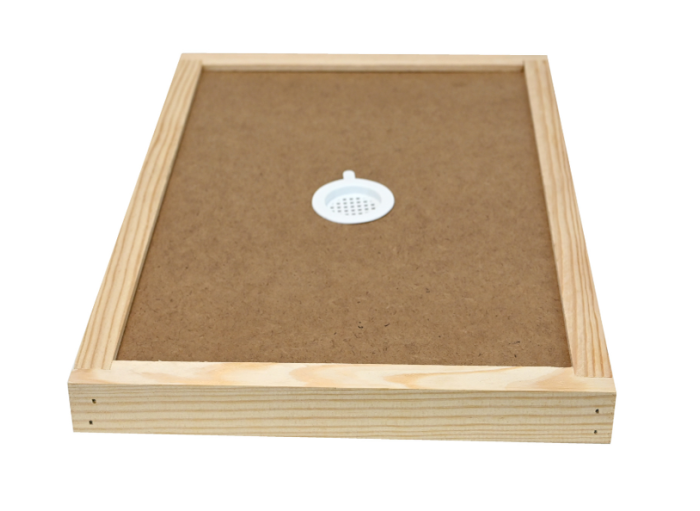 couvre-cadres encadré pour ruchette dadant 6 percé avec bouchon