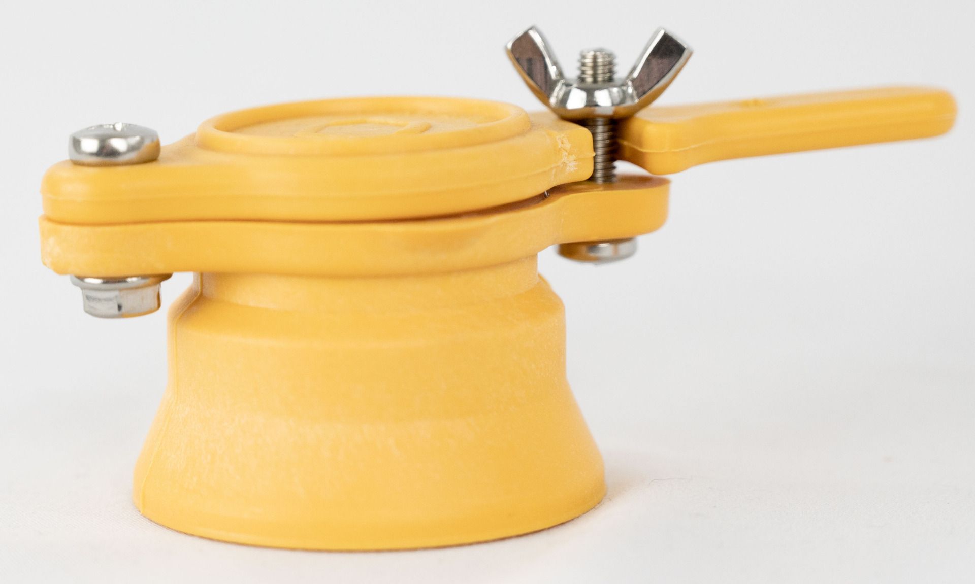 Robinet clapet plastique 40/49 jaune avec manchon et joint - Raccords,  Robinets et Accessoires - Naturapi : Tout pour l'apiculteur