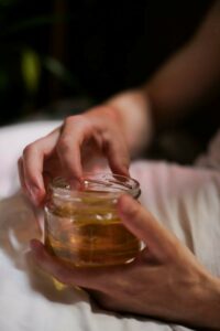 les bienfaits du miel pour les cheveux